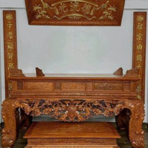 Bàn Thờ Đứng Gỗ Tự Nhiên – Trang Nghiêm, Bền Đẹp Theo Thời Gian