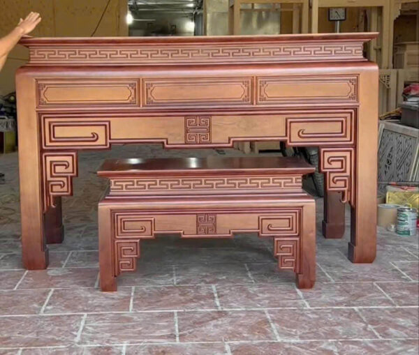 Bàn Thờ Đứng Nhỏ Gọn – Giải Pháp Tối Ưu Cho Chung Cư